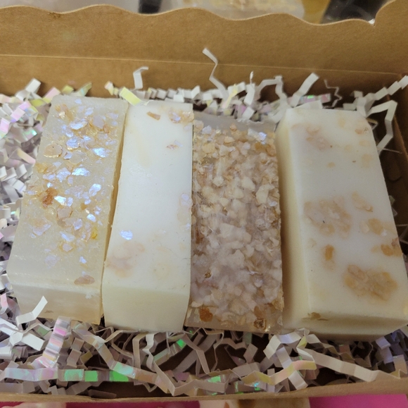 PureandNatural Goat Milk Soap gift box 9oz Hand Crafted w soap saver/exfoliating - Picture 10 of 14